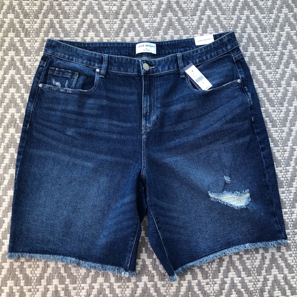 Lane Bryant mid rise signature fit boyfriend Bermuda shorts size 18